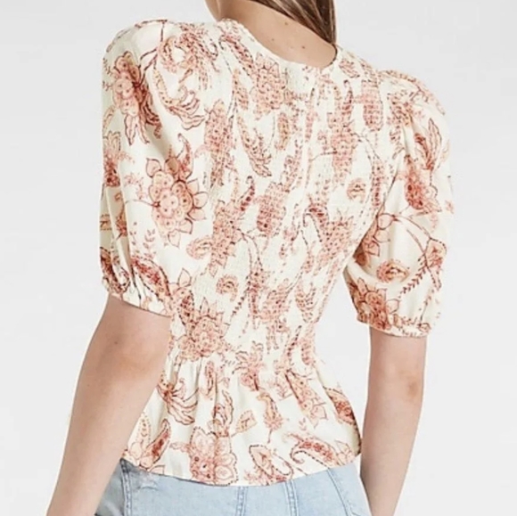 Express Cream Printed Smocked Puff Sleeve Peplum Top Size Medium EUC! - Picture 2 of 9